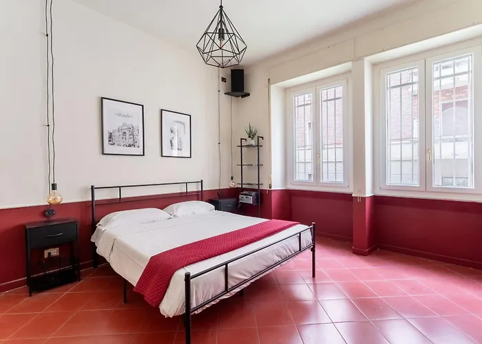 Apartment Maroon Flat Colosseo, 800 Mt From Amphitheater