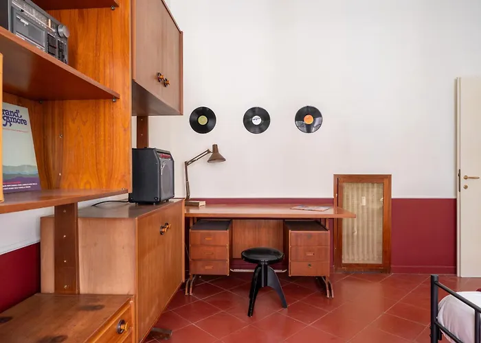 Apartment Maroon Flat Colosseo, 800 Mt From Amphitheater *