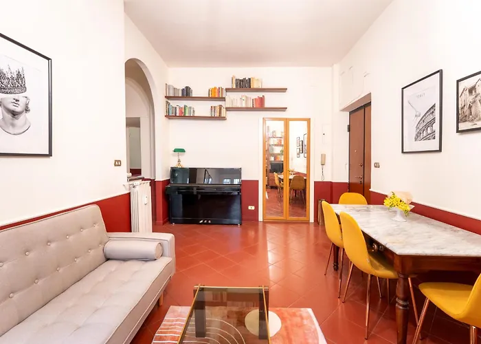 Apartment Maroon Flat Colosseo, 800 Mt From Amphitheater